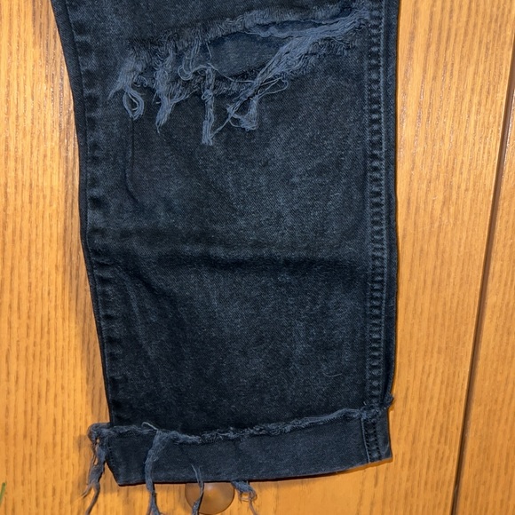 Wrangler Distressed Black jeans - Picture 2 of 4